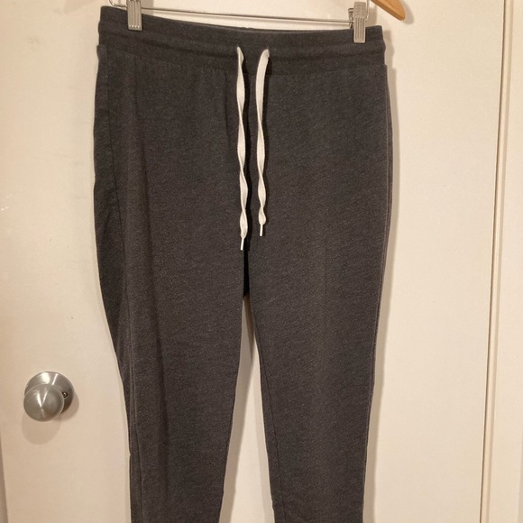Jogging pants - Picture 1 of 2